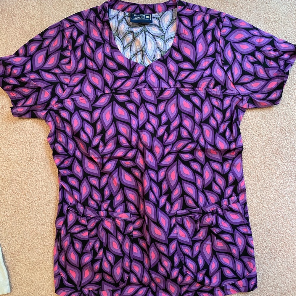 Sanibel size small scrub top